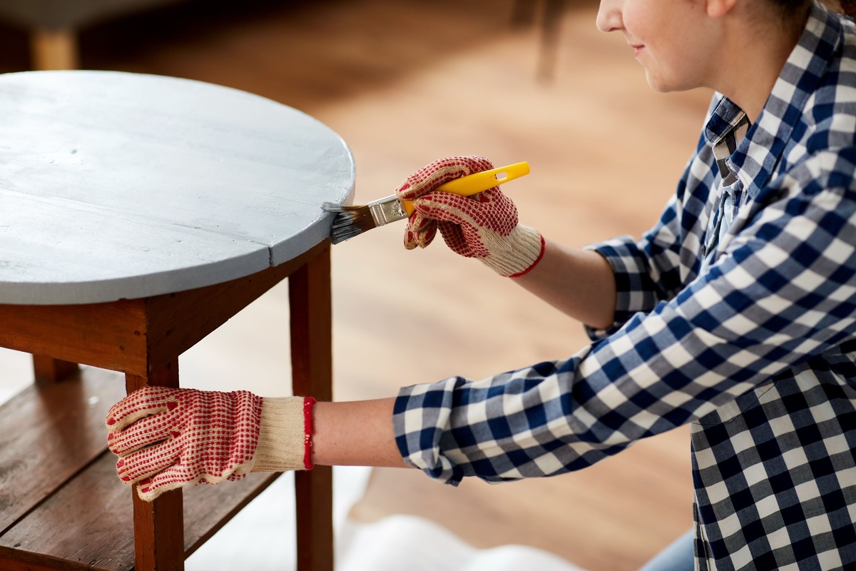 Cómo restaurar muebles de madera